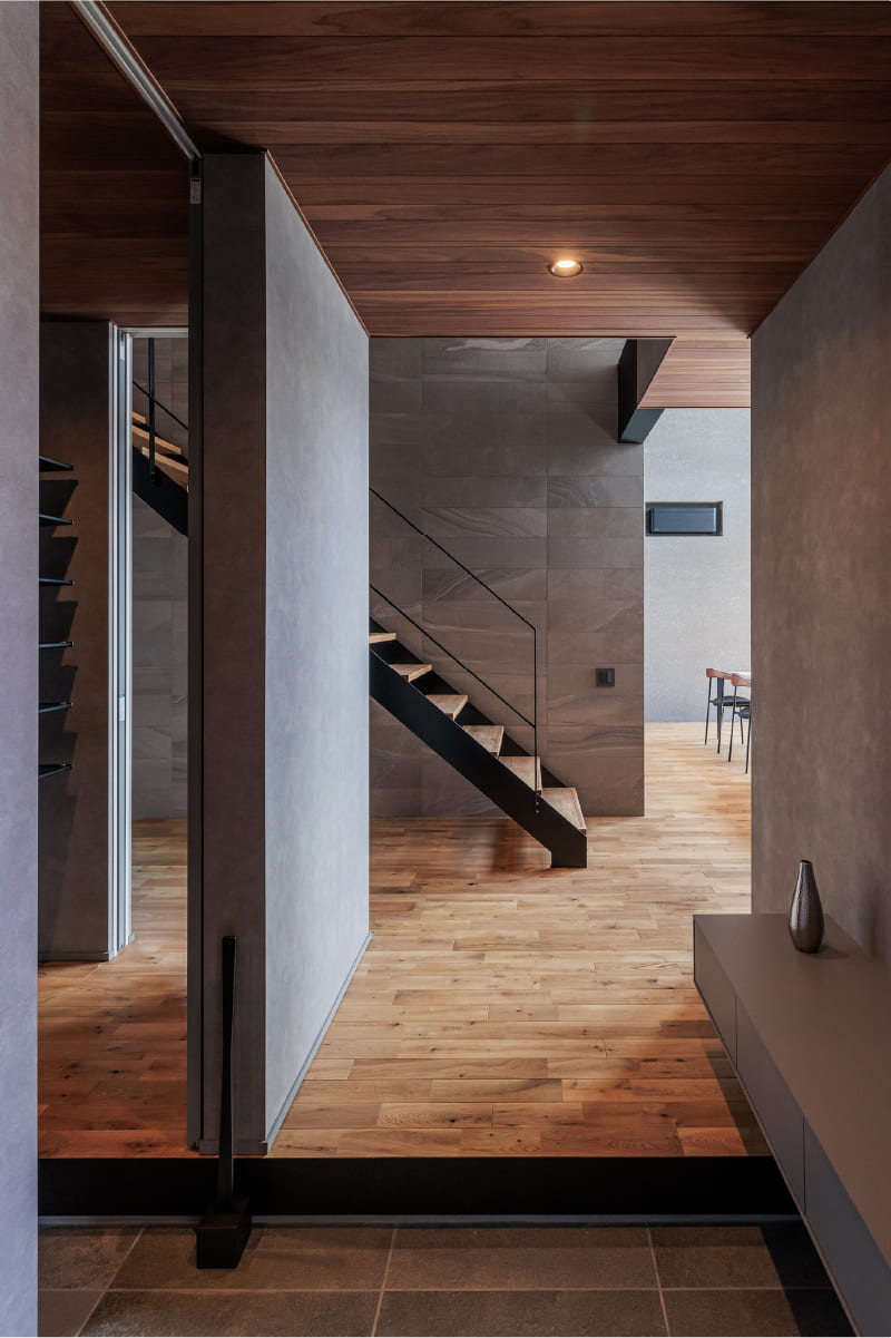 ENTRANCE :